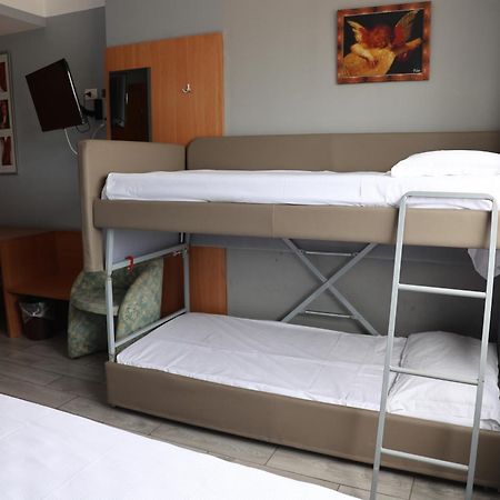 Hotel Garda Аффи Экстерьер фото