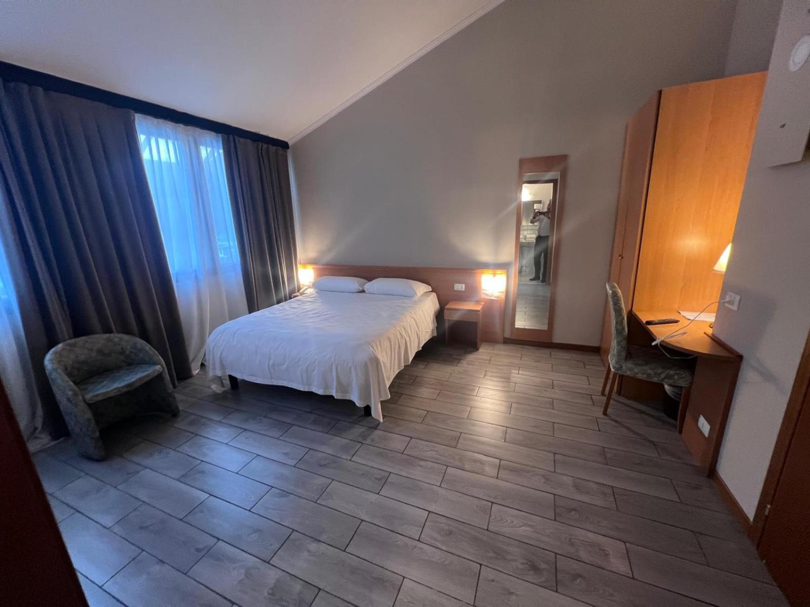 Hotel Garda Аффи Экстерьер фото